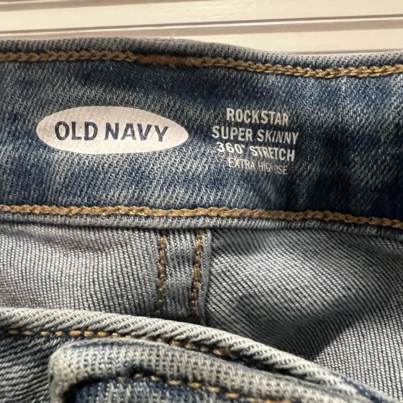 Old Navy Rockstar Super Skinny Ripped Jeans 22 Short - Picture 9 of 10